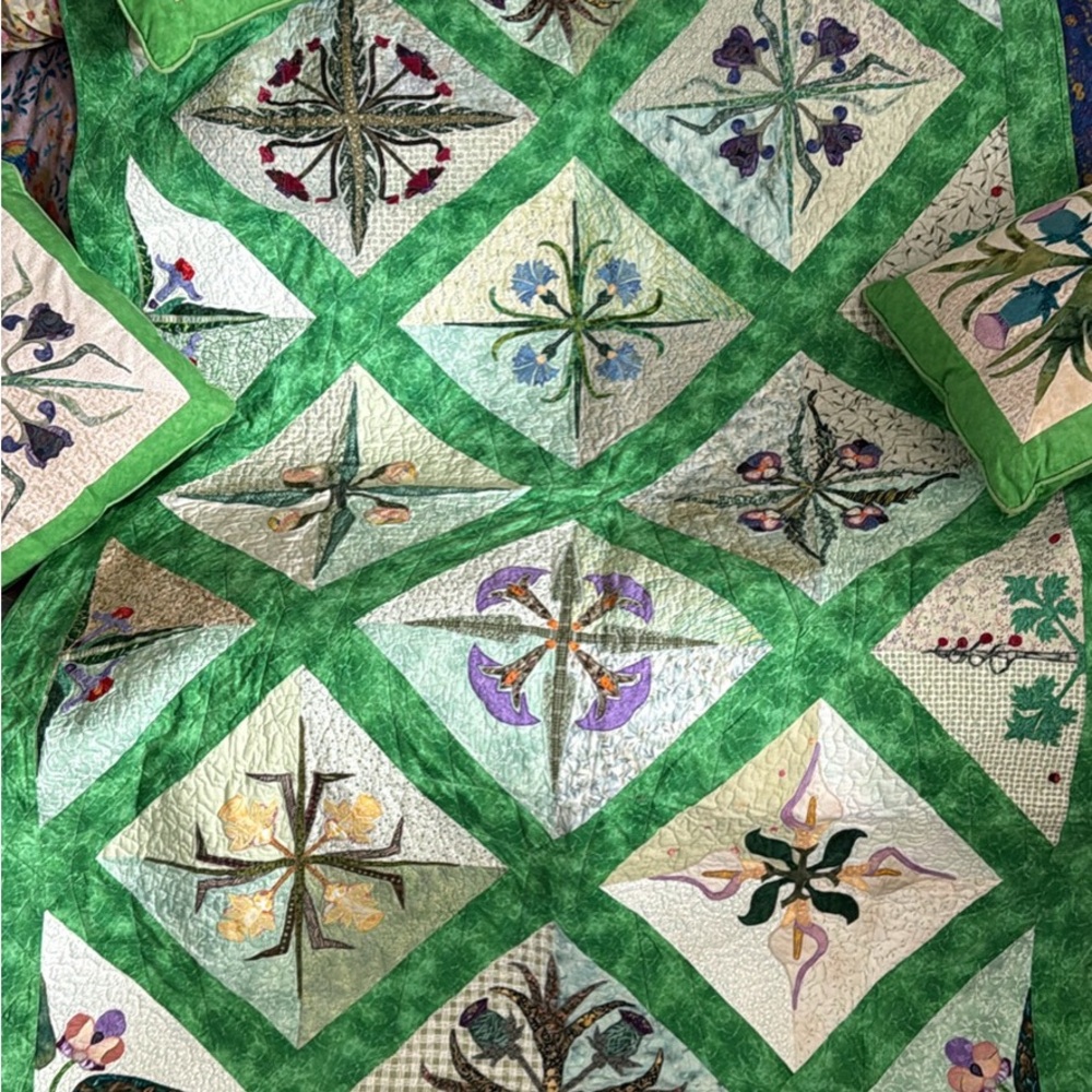 Green and Cream Floral wall Quilt